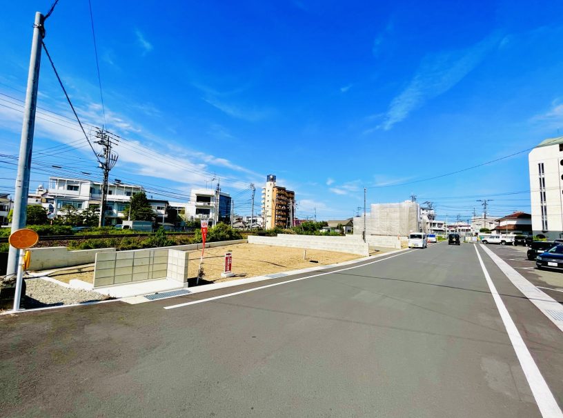 徳島の中心地富田橋　UNIQLOやスタバも近い新規分譲地　全5区画新規分譲スタート　