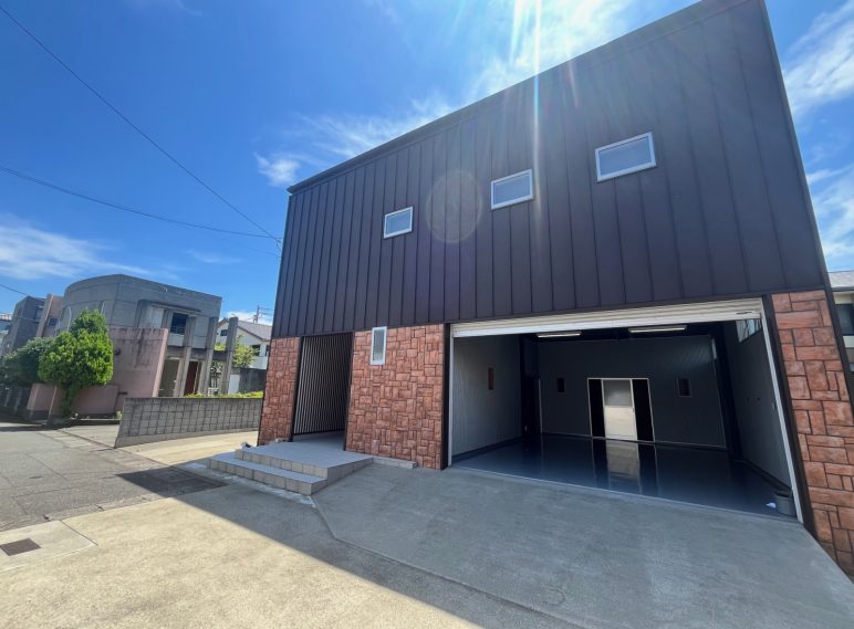 八万南小学校区　土地70坪建物60坪　フルリノベーションインナーガレージ物件